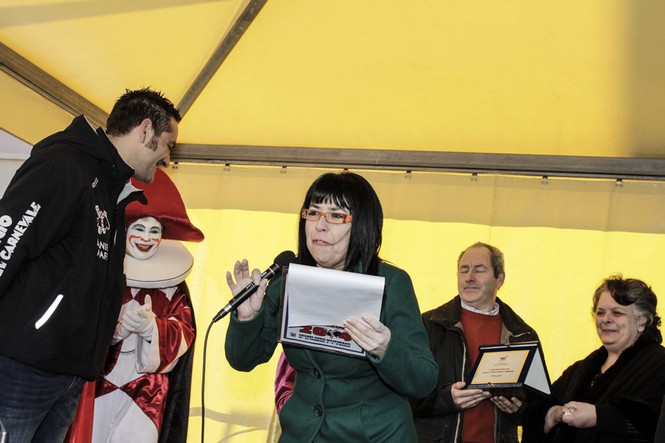 Ingrandisci la foto